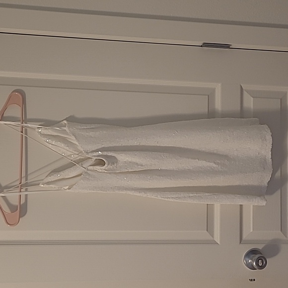 Sequin White Bodycon Cowl Neck Mini Dress With Criss Cross Back Size Medium - Picture 5 of 7